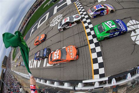 The Sporting News provided live updates and highlights from the Quaker State 400 at Atlanta Motor Speedway. . Atlanta motor speedway results